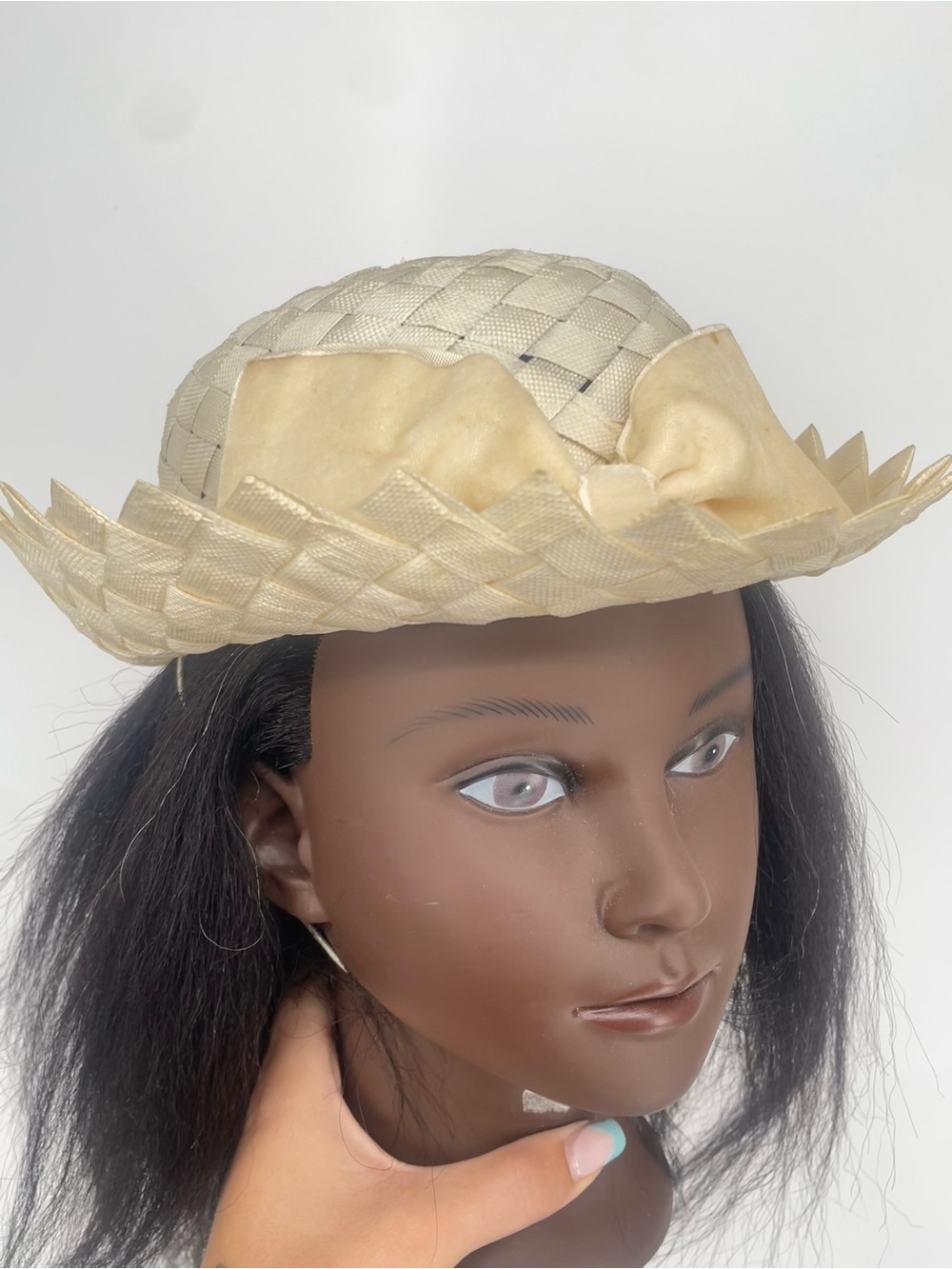 Vintage Cream Off White Woven Straw Hat W Velvet Bow Detail Sunhat Elastic Strap - Picture 3 of 16